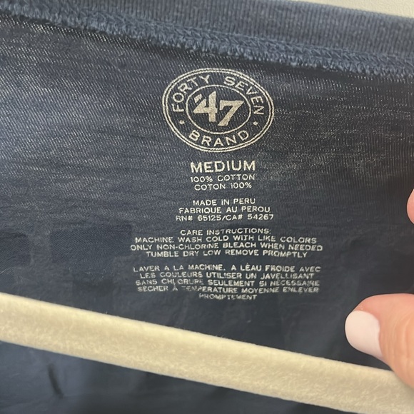 University of Michigan woman’s shirt UMich - Picture 3 of 6